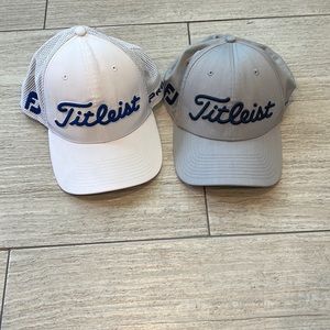 Two Titleist cap Pro V1